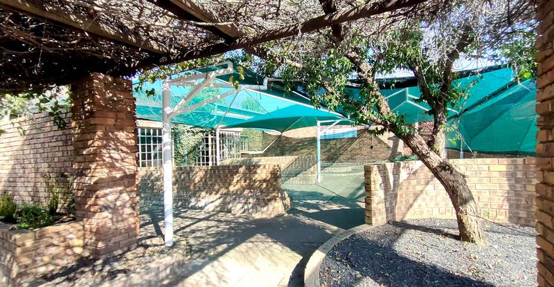Commercial Property for Sale in Middelburg Eastern Cape